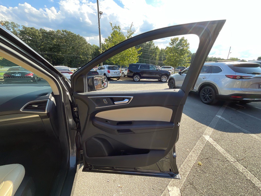 2018 Ford Edge Image 44