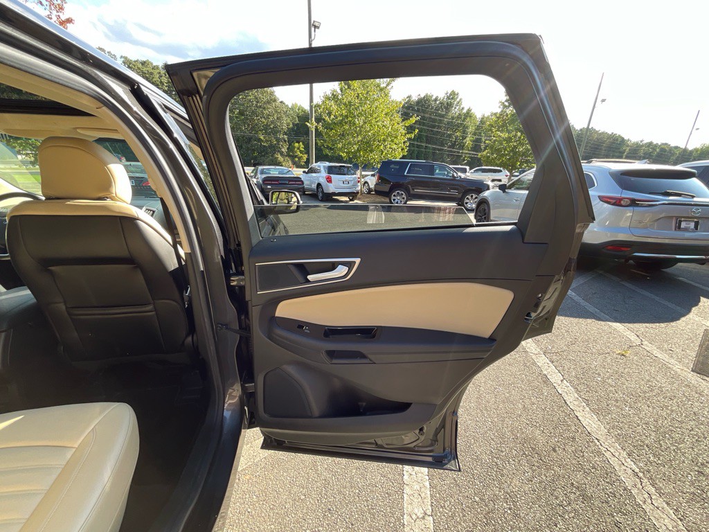 2018 Ford Edge Image 45