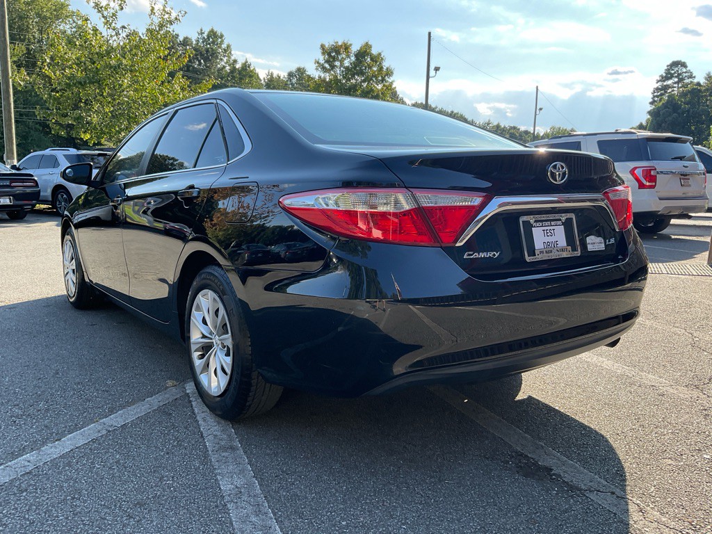 2016 Toyota Camry Image 7