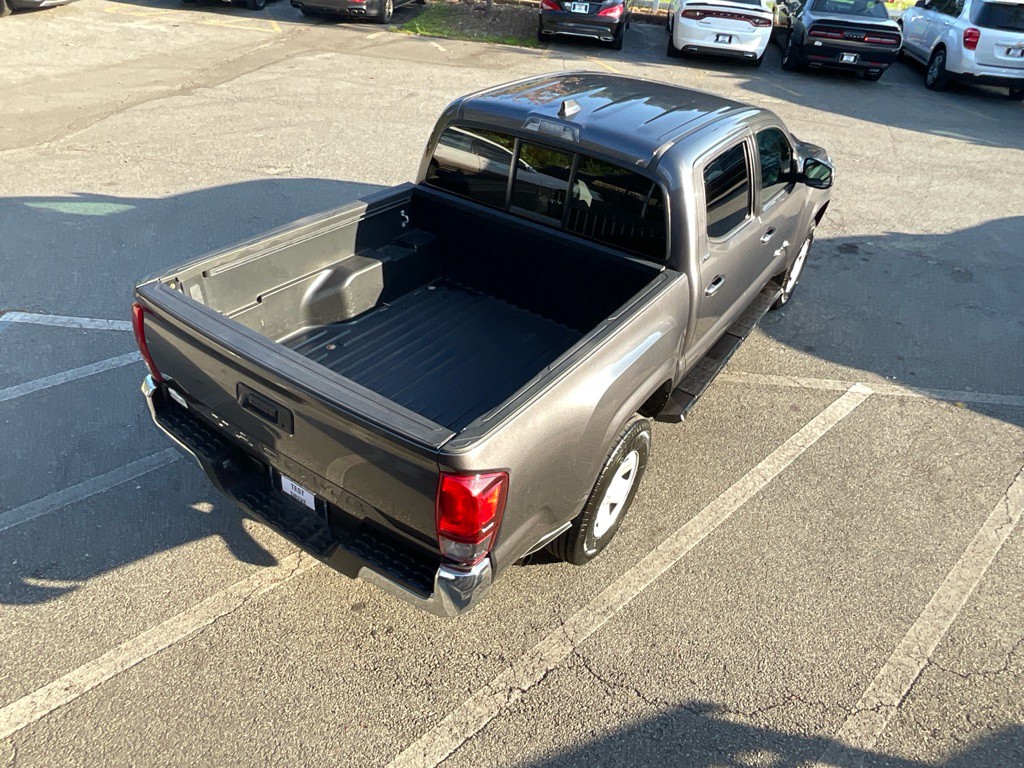2020 Toyota Tacoma Image 12