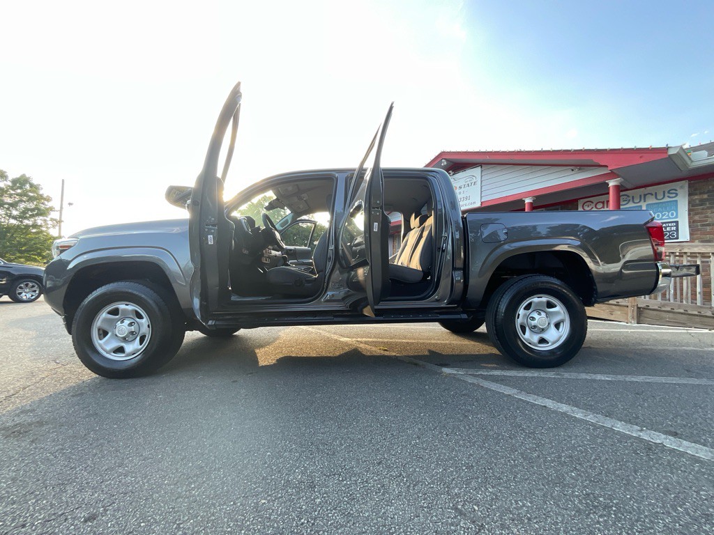 2020 Toyota Tacoma Image 36