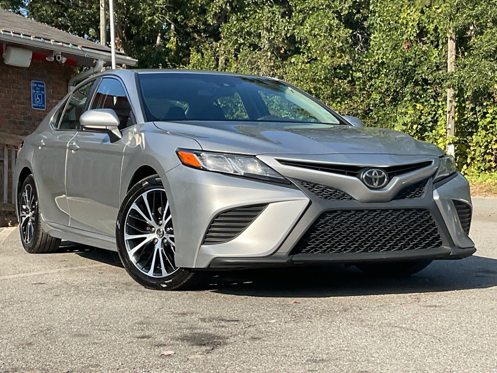 2018 Toyota Camry Image 3