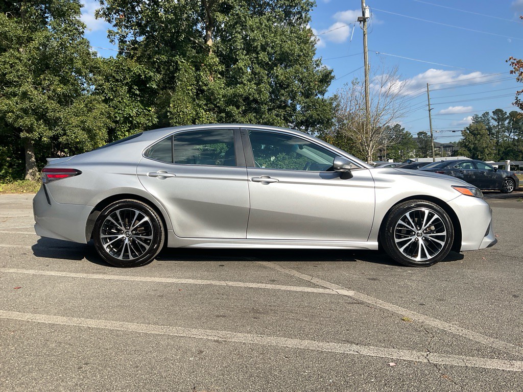2018 Toyota Camry Image 4