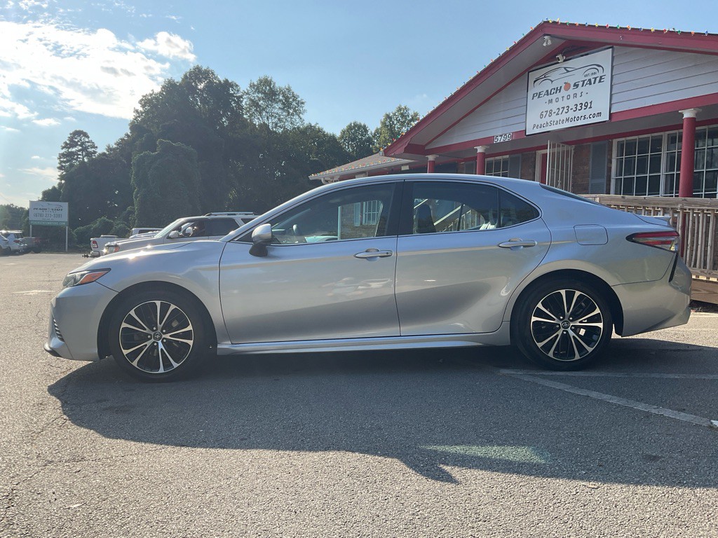 2018 Toyota Camry Image 8