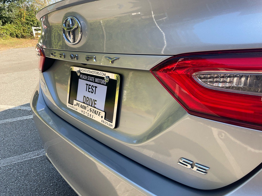 2018 Toyota Camry Image 9