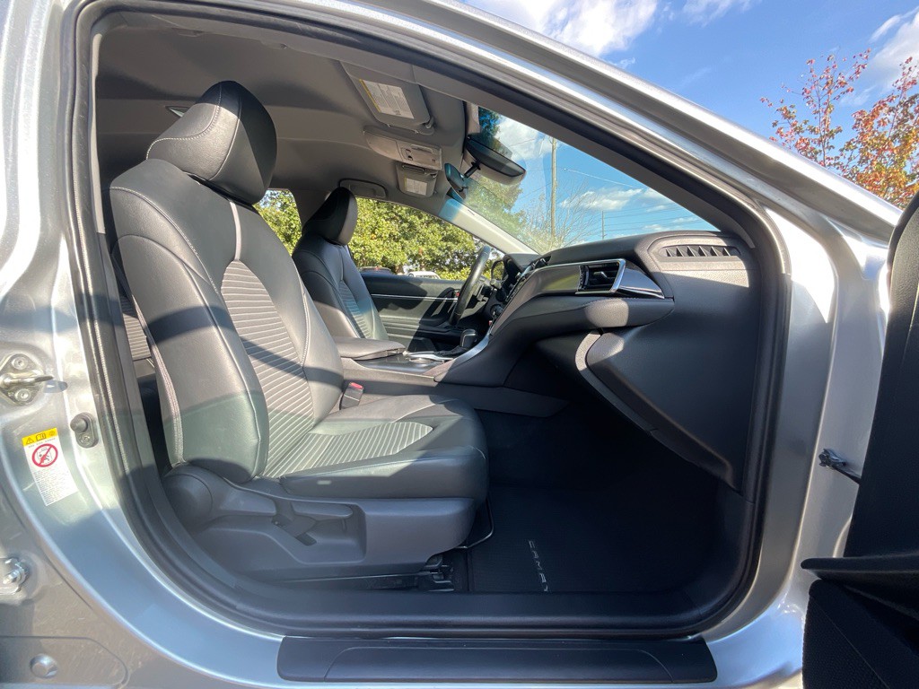 2018 Toyota Camry Image 16