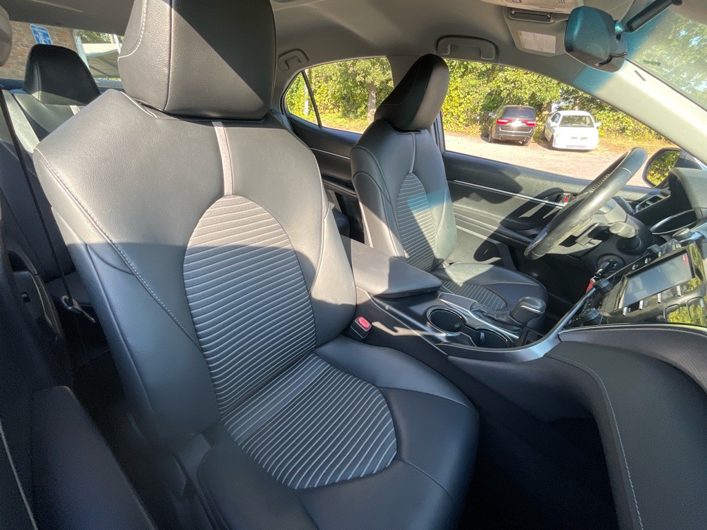 2018 Toyota Camry Image 18