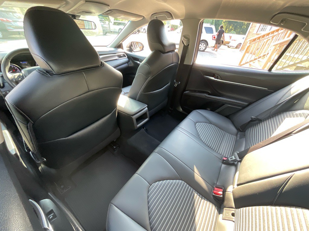 2018 Toyota Camry Image 27