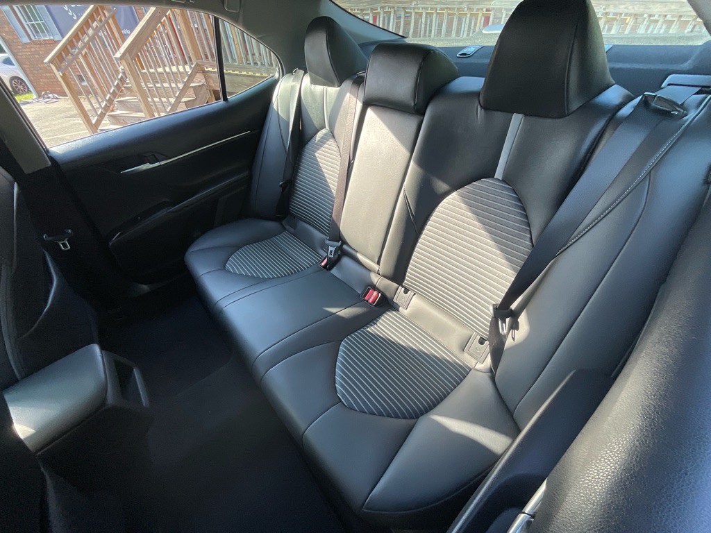 2018 Toyota Camry Image 28