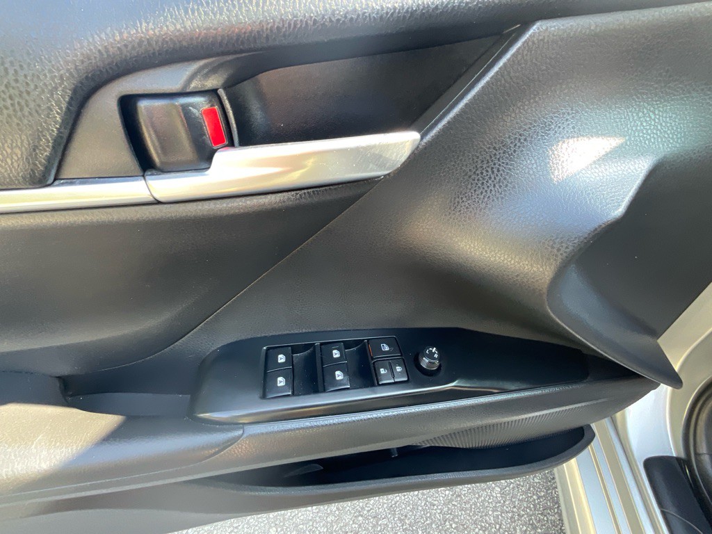 2018 Toyota Camry Image 37