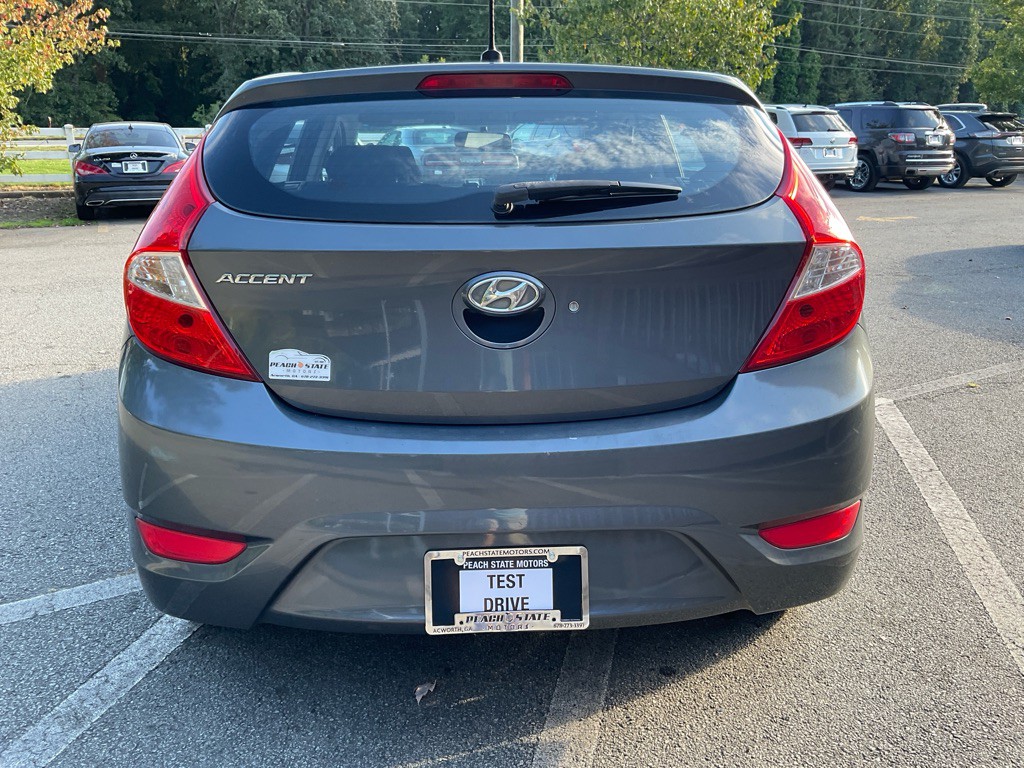 2013 Hyundai Accent Image 6