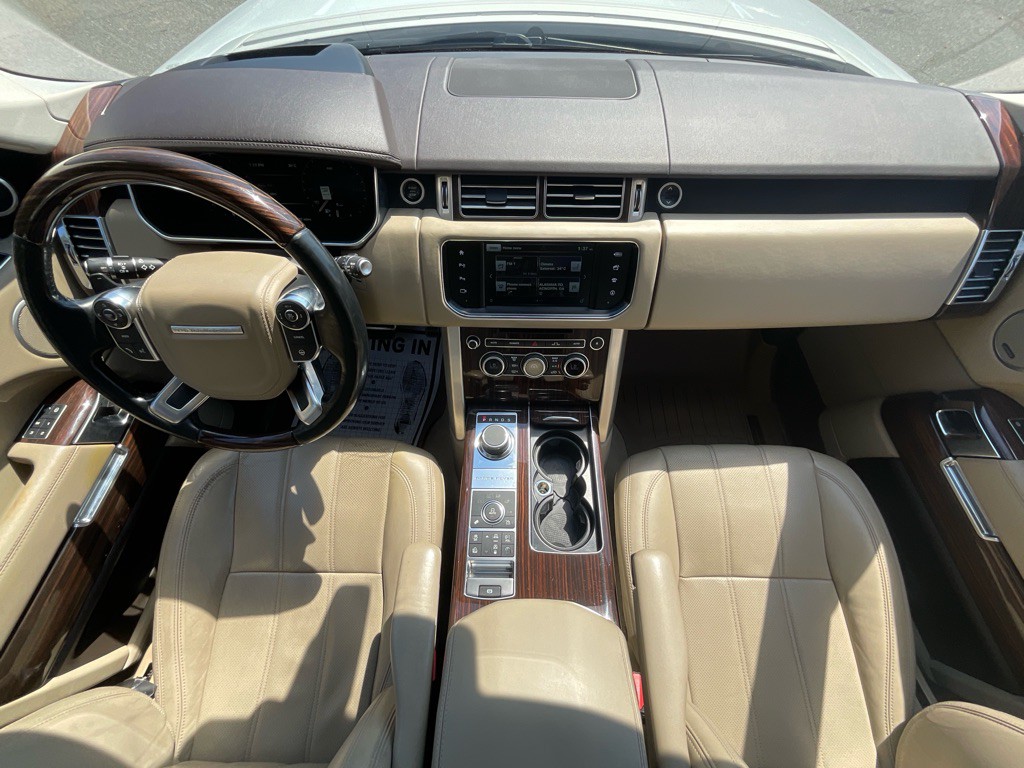 2016 Land Rover Range Rover Image 21