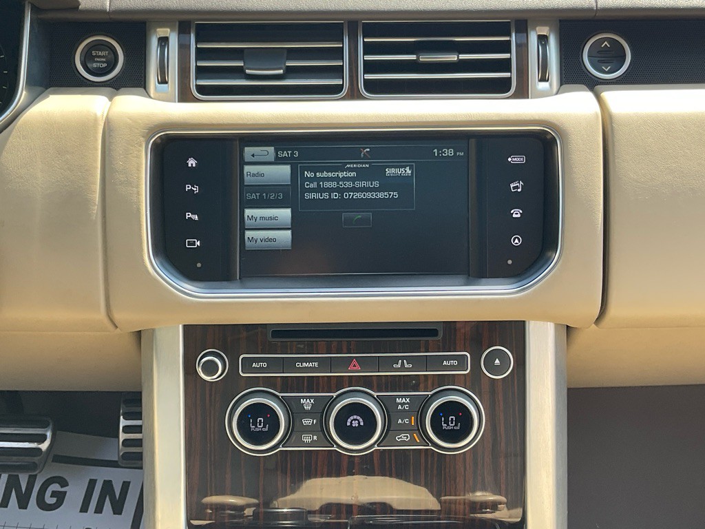 2016 Land Rover Range Rover Image 22
