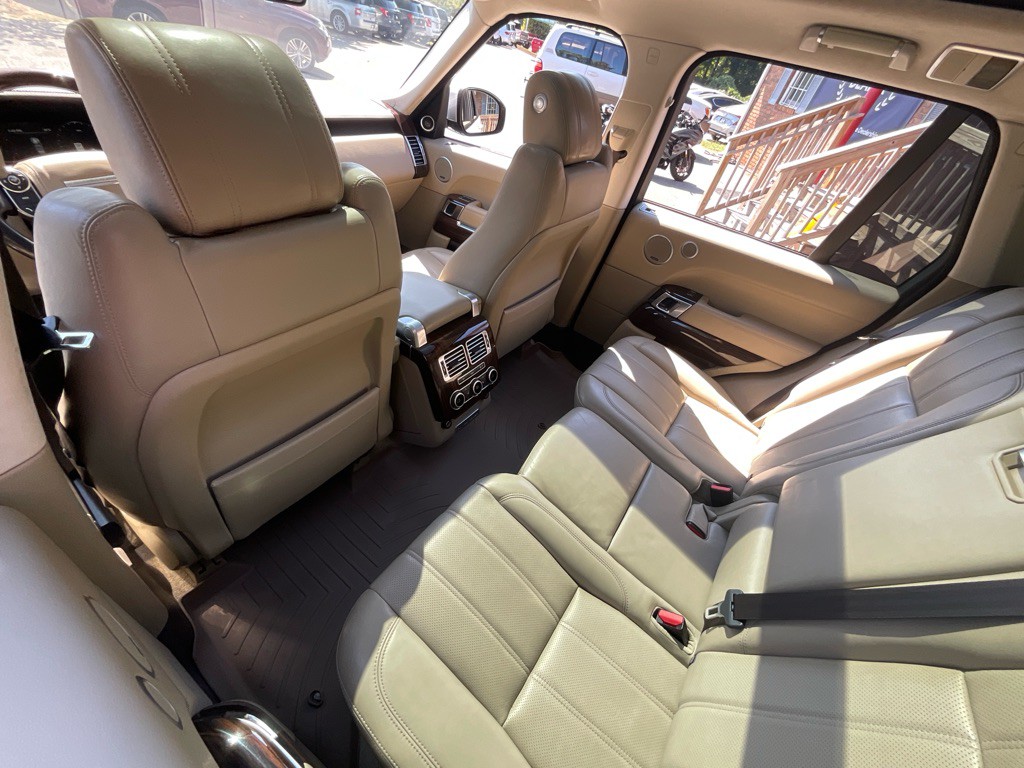 2016 Land Rover Range Rover Image 30