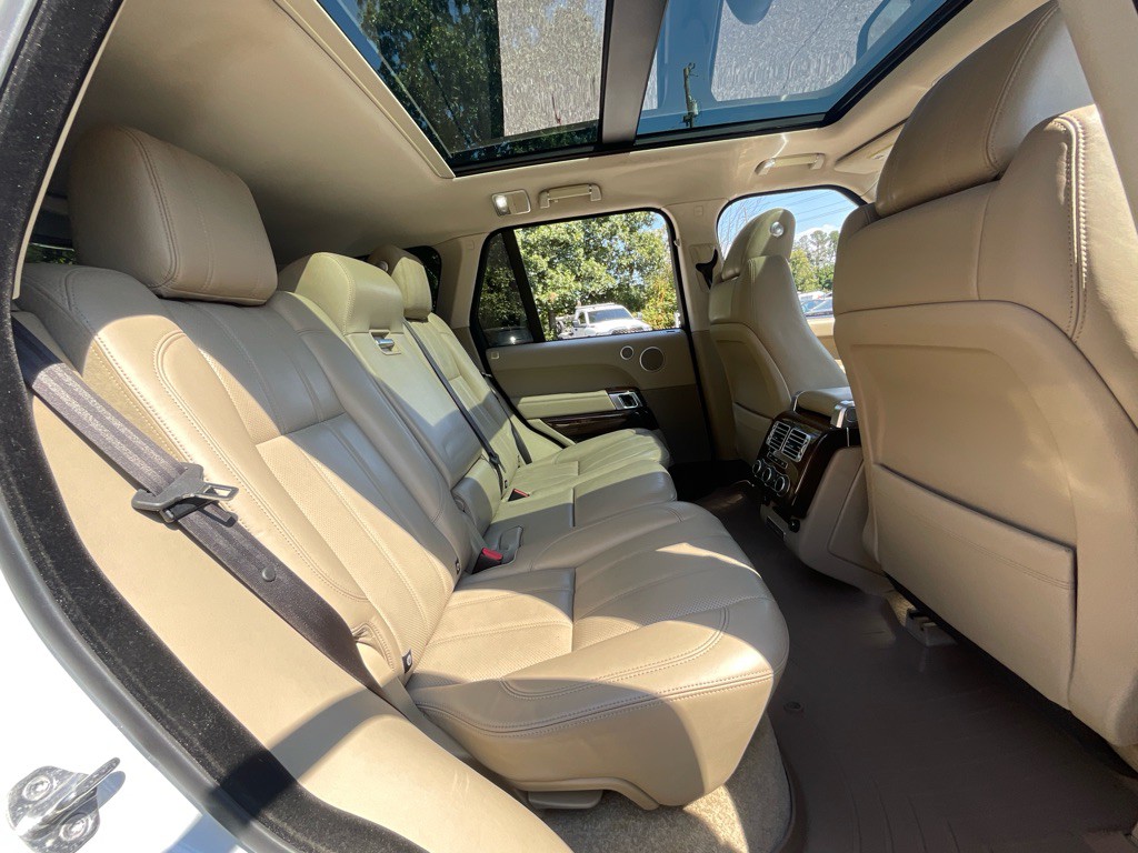 2016 Land Rover Range Rover Image 32