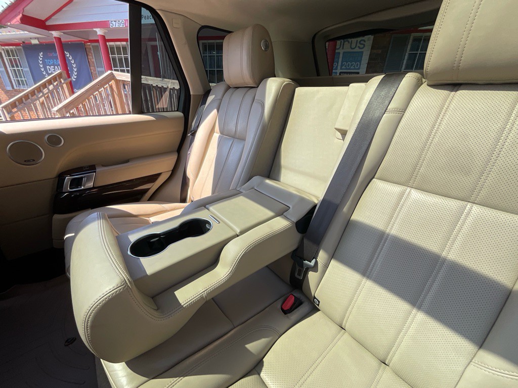 2016 Land Rover Range Rover Image 35