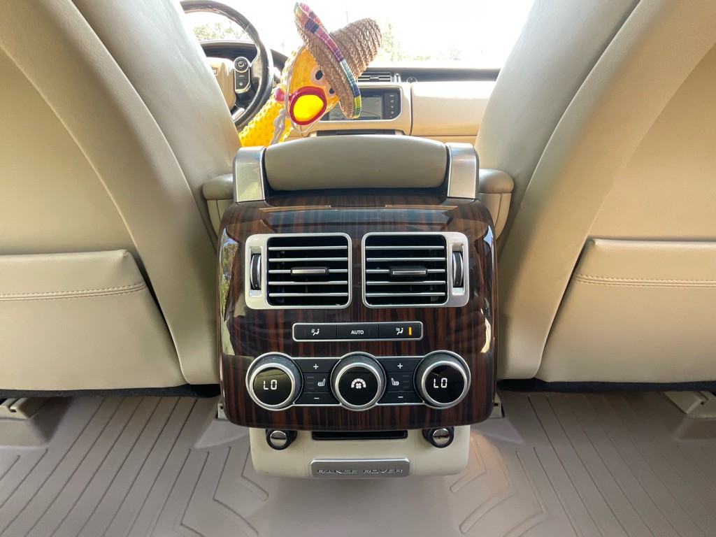 2016 Land Rover Range Rover Image 36