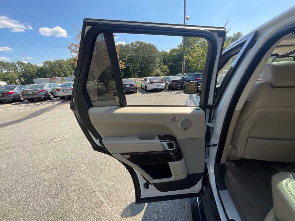 2016 Land Rover Range Rover Image 46