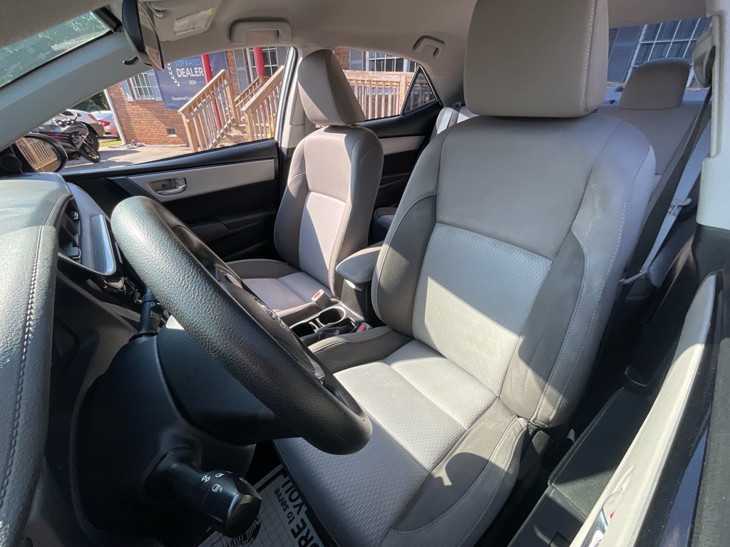 2018 Toyota Corolla Image 16