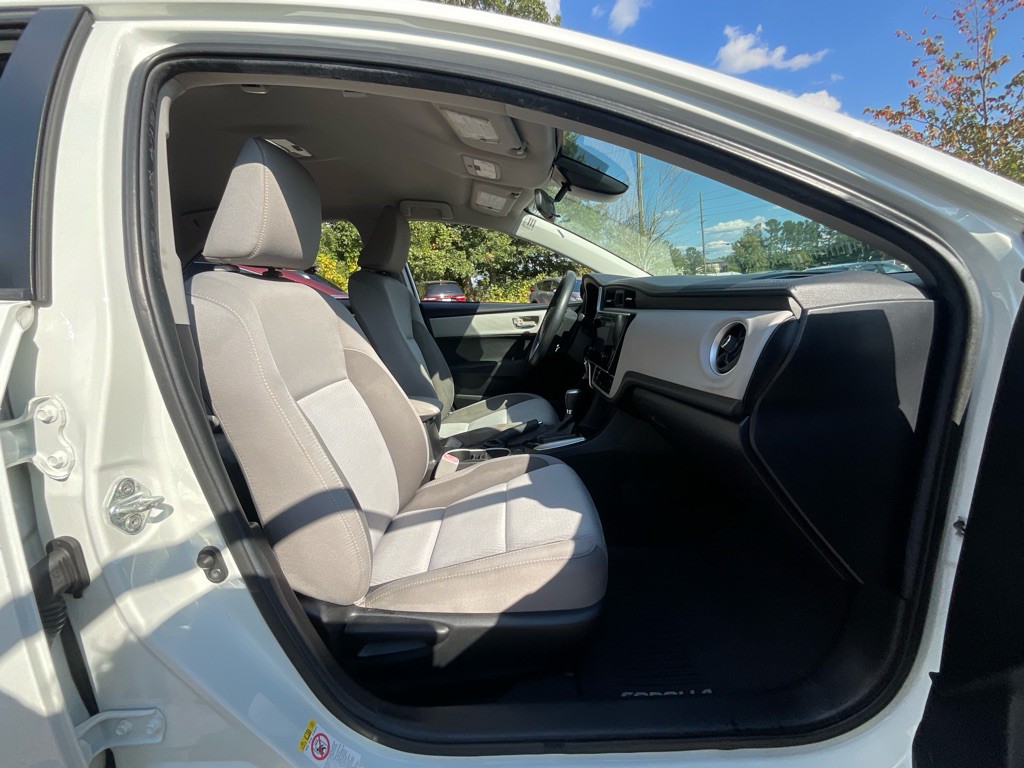 2018 Toyota Corolla Image 17