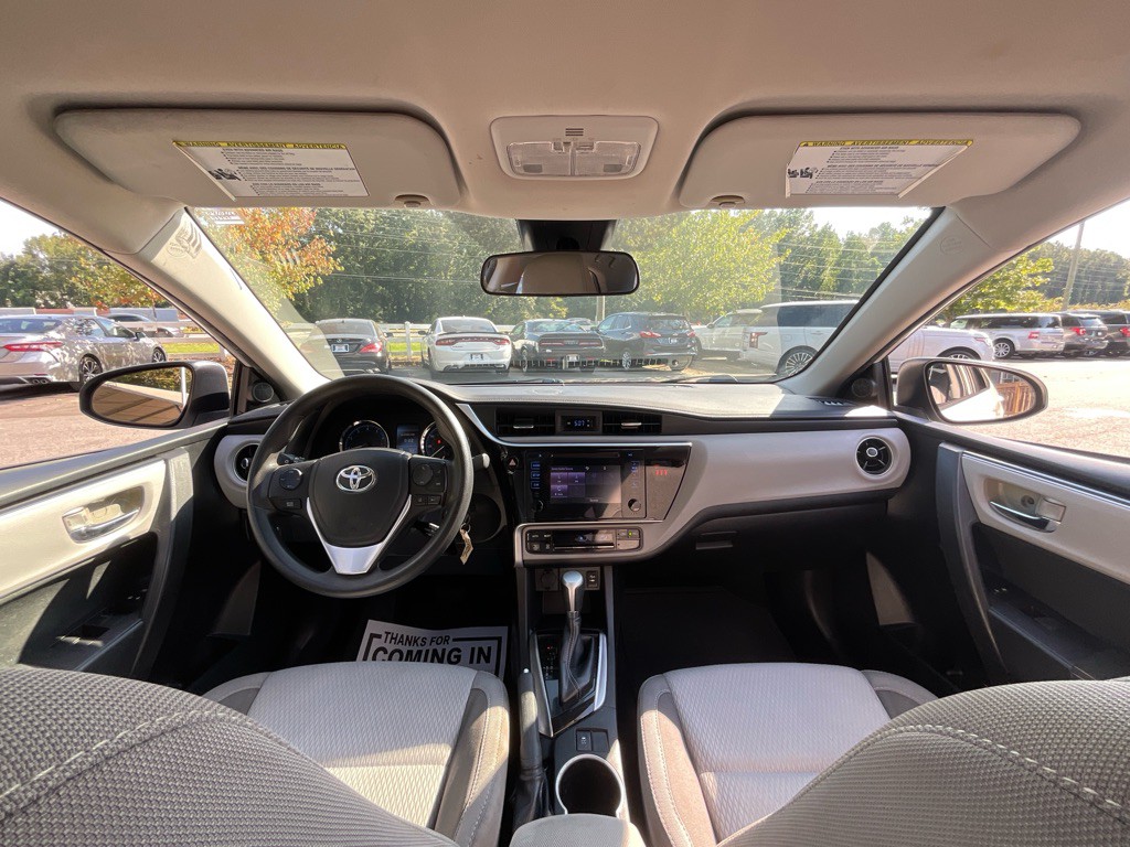 2018 Toyota Corolla Image 20