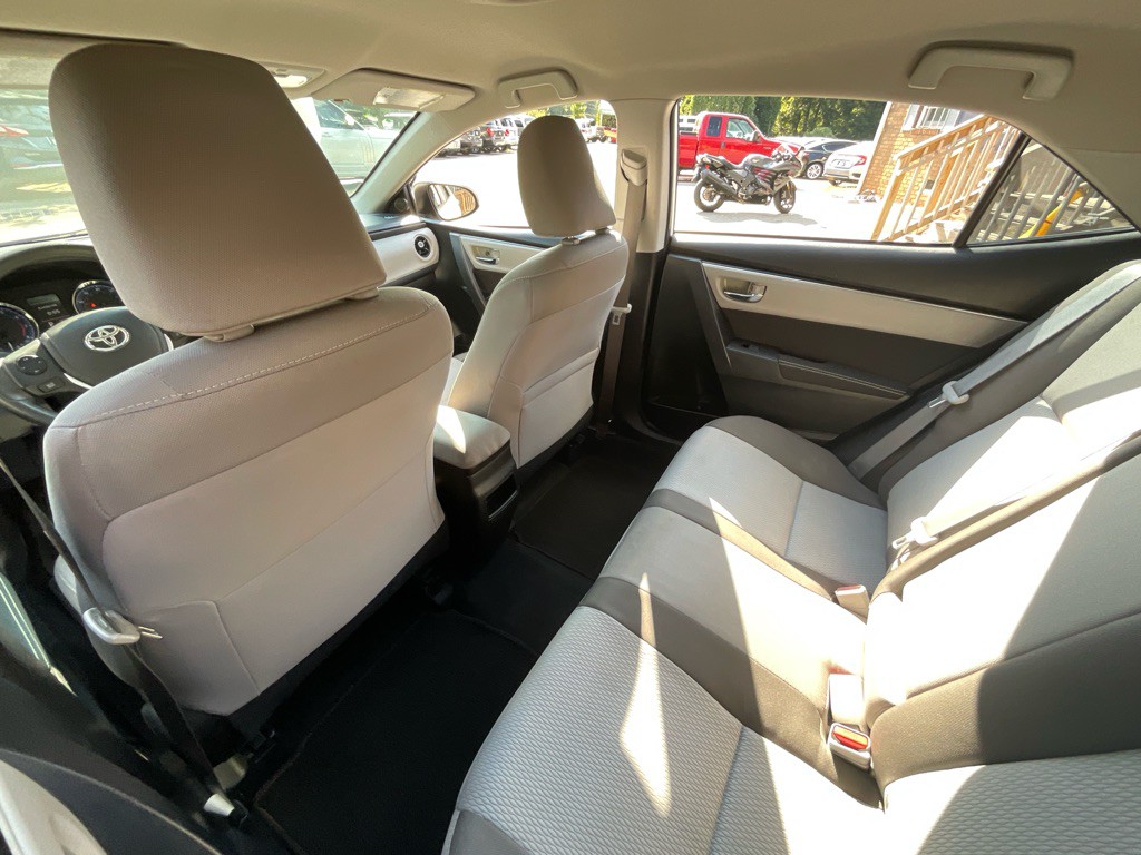 2018 Toyota Corolla Image 28