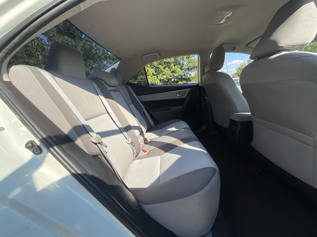 2018 Toyota Corolla Image 30