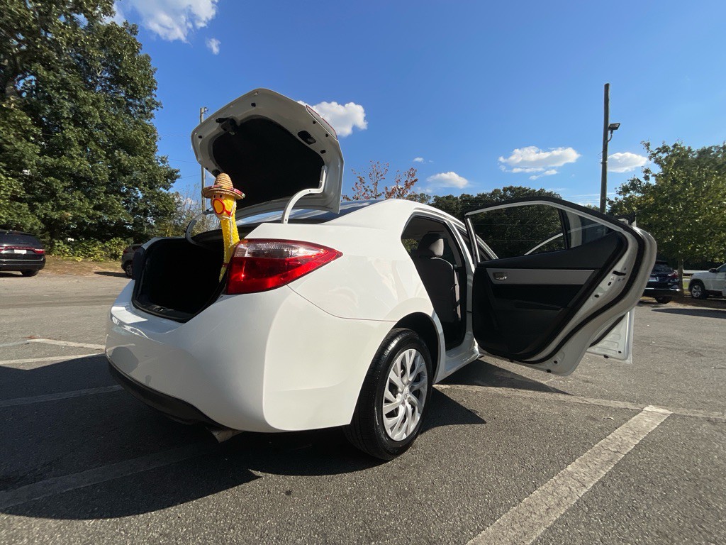 2018 Toyota Corolla Image 34