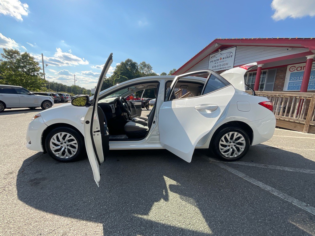 2018 Toyota Corolla Image 35