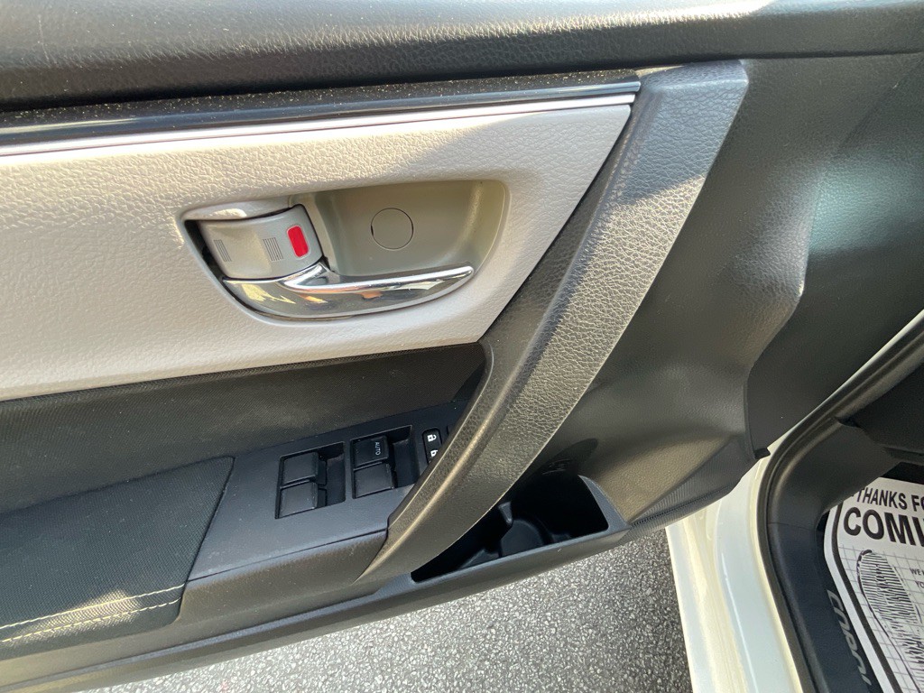 2018 Toyota Corolla Image 38