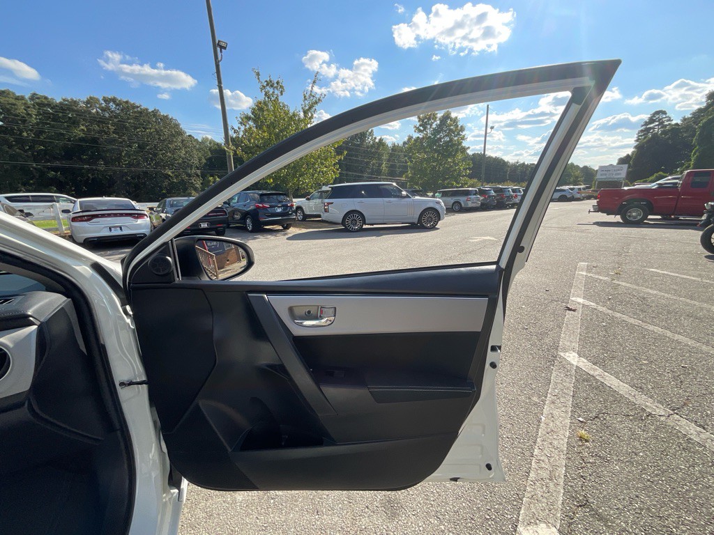 2018 Toyota Corolla Image 41