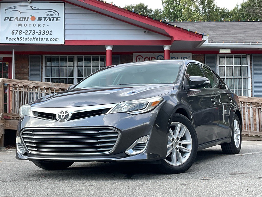 2013 Toyota Avalon Image 1