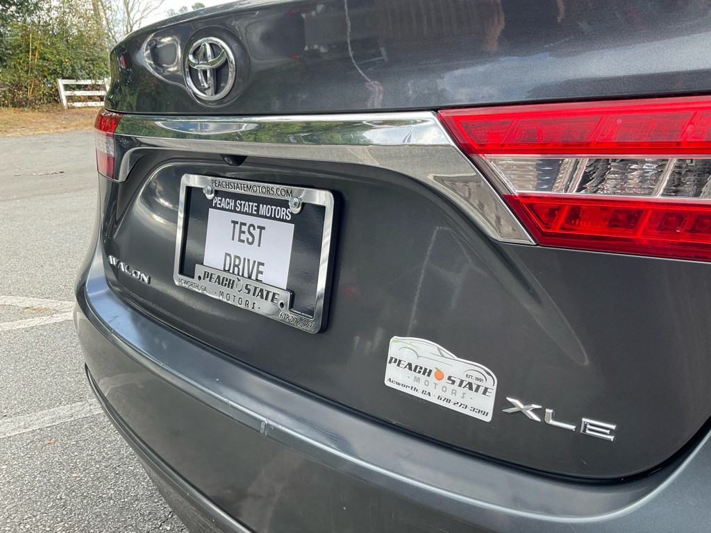 2013 Toyota Avalon Image 10
