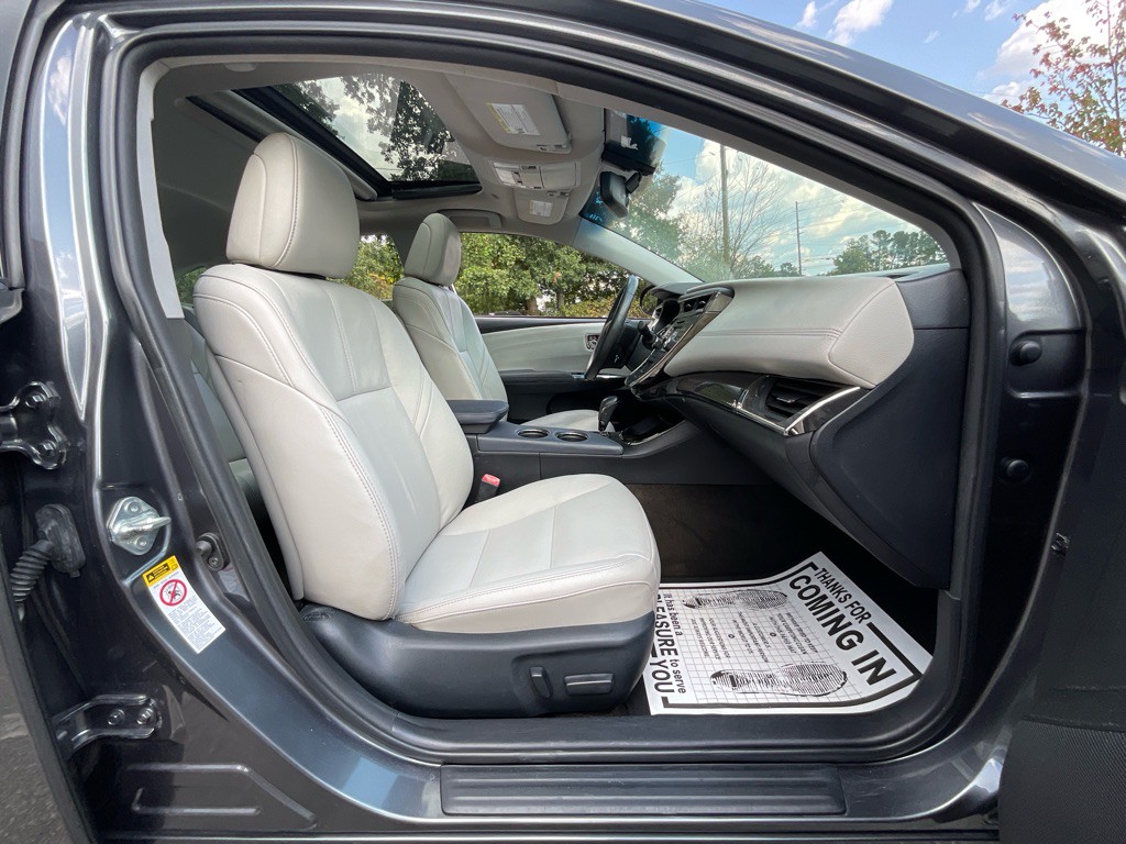 2013 Toyota Avalon Image 17