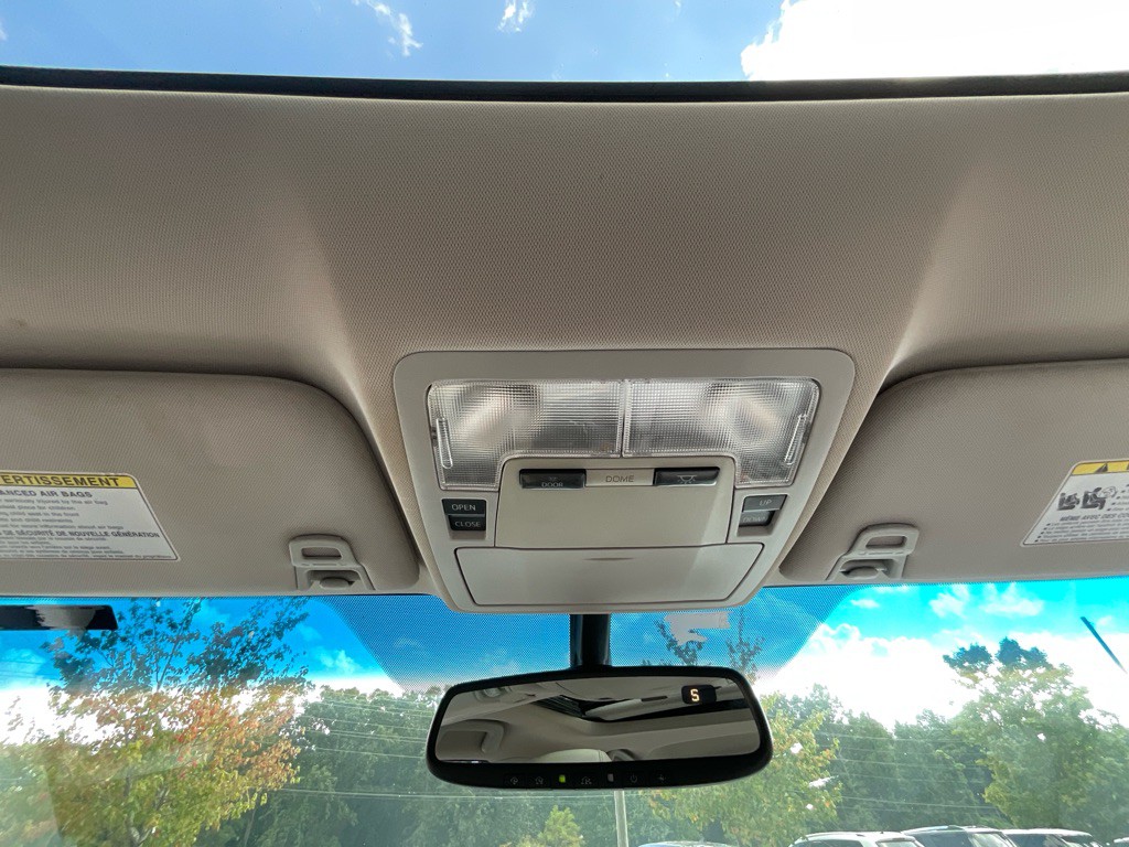 2013 Toyota Avalon Image 26