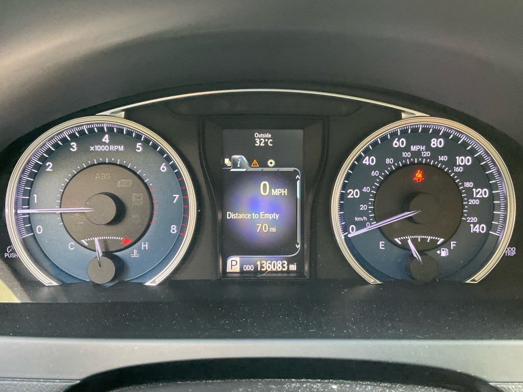 2017 Toyota Camry Image 25