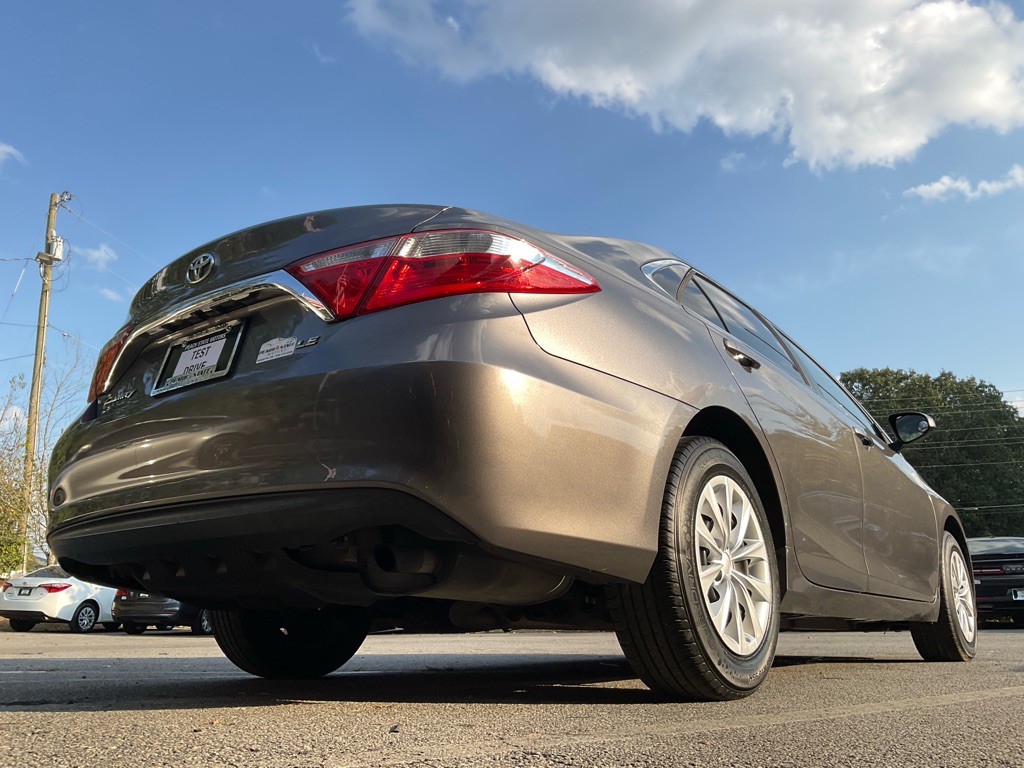 2017 Toyota Camry Image 43