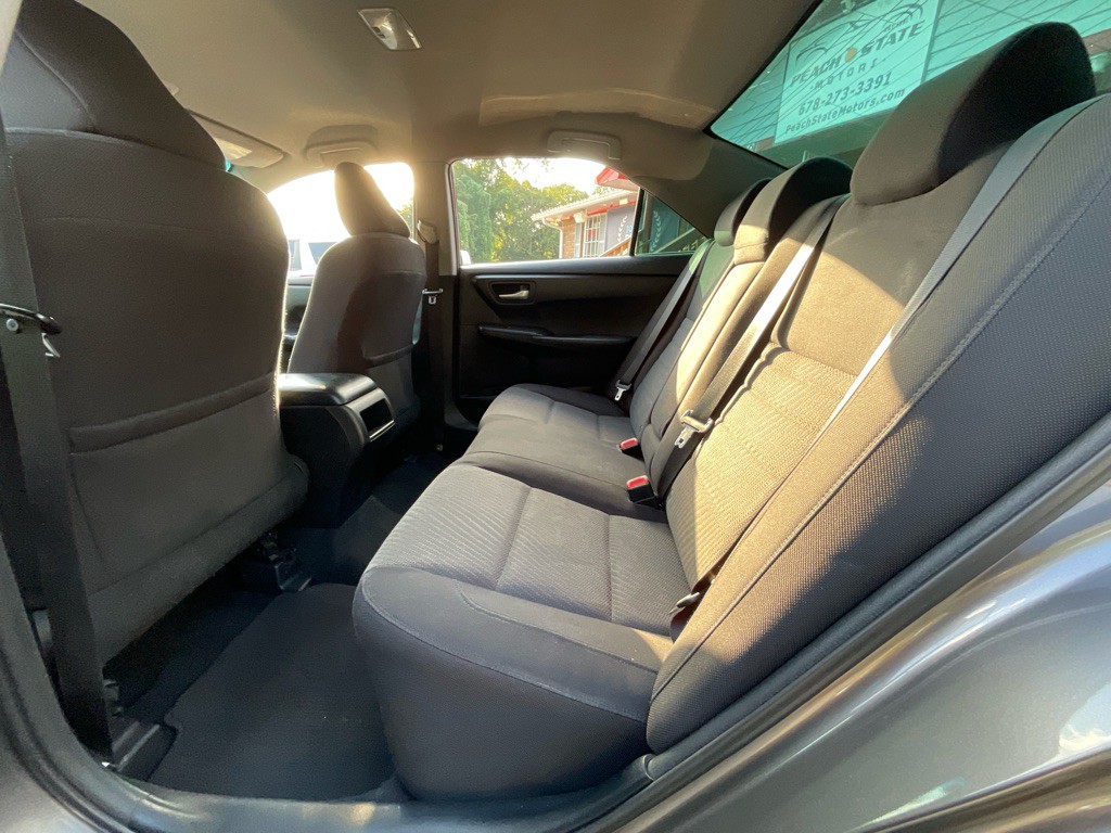 2017 Toyota Camry Image 27