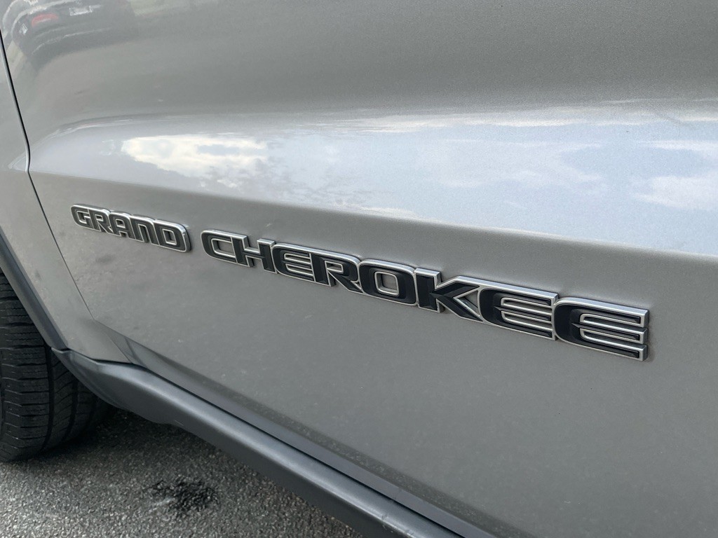 2019 Jeep Grand Cherokee Image 11