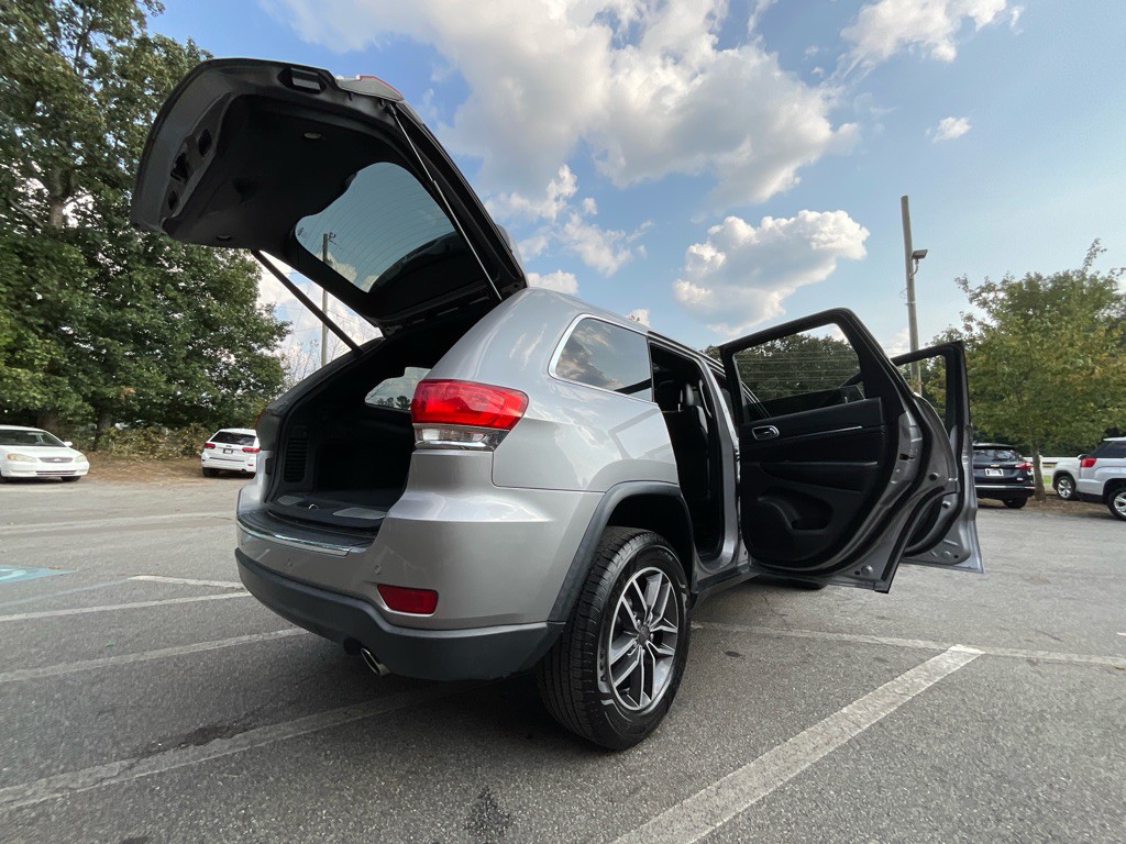 2019 Jeep Grand Cherokee Image 38