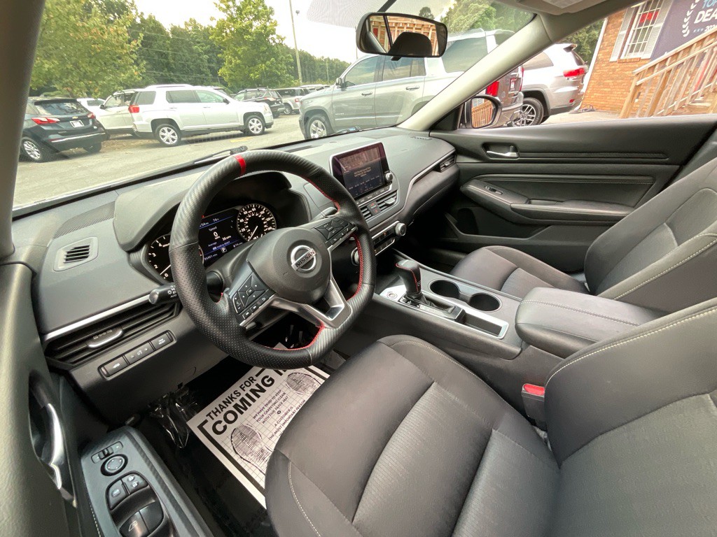 2020 Nissan Altima Image 14
