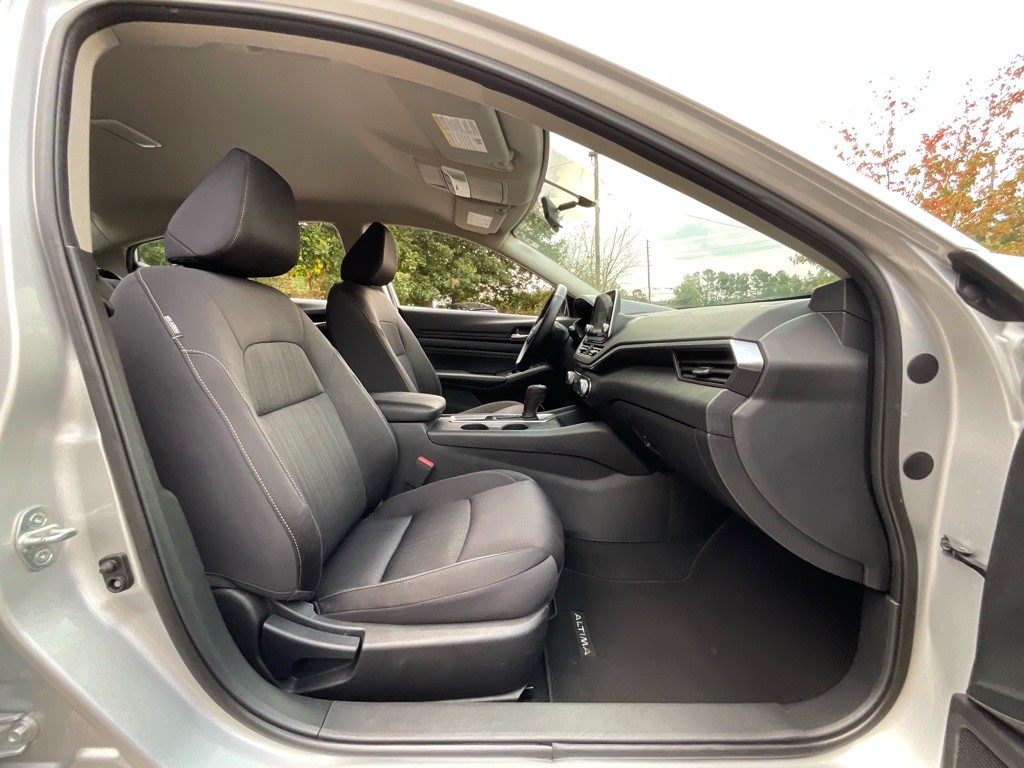 2020 Nissan Altima Image 16