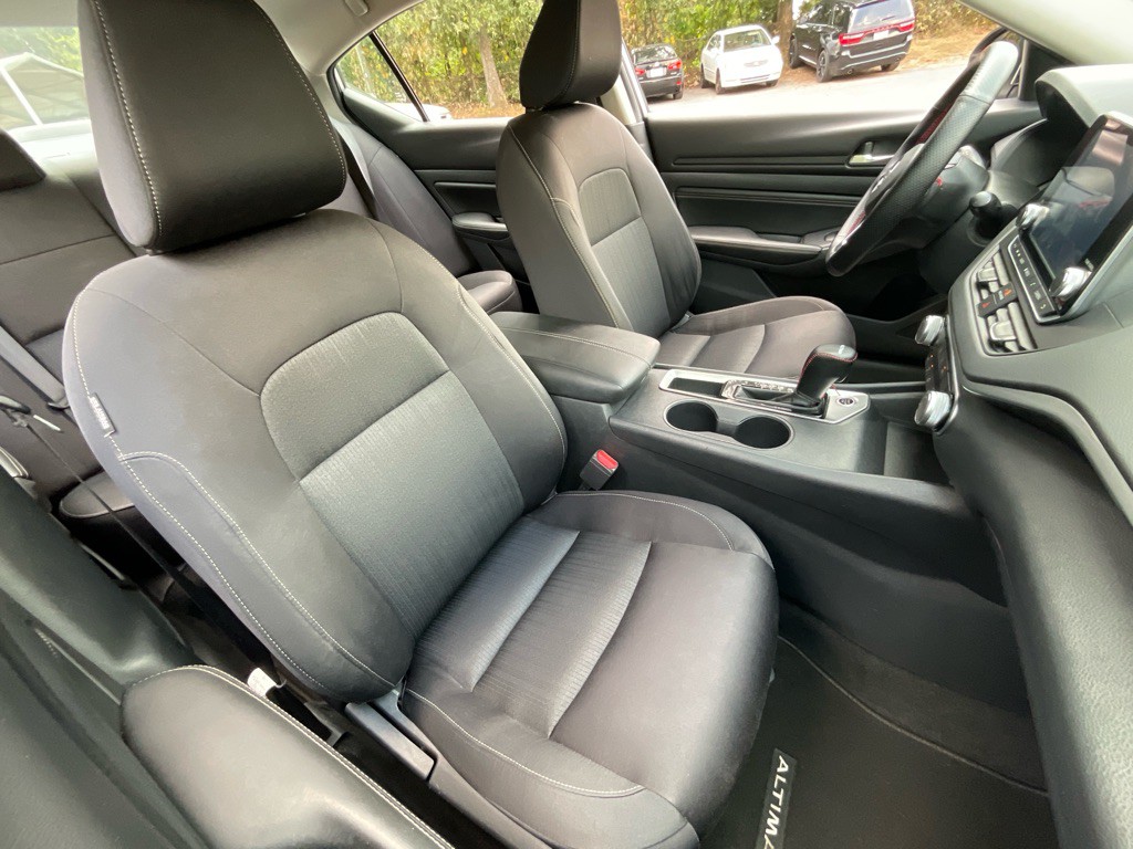 2020 Nissan Altima Image 18