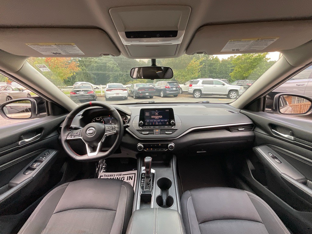 2020 Nissan Altima Image 19
