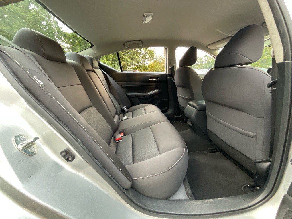 2020 Nissan Altima Image 29