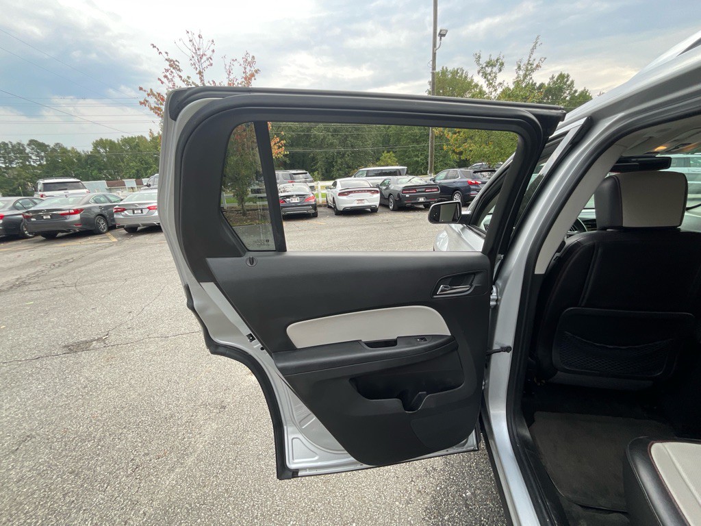 2017 GMC Terrain Image 40