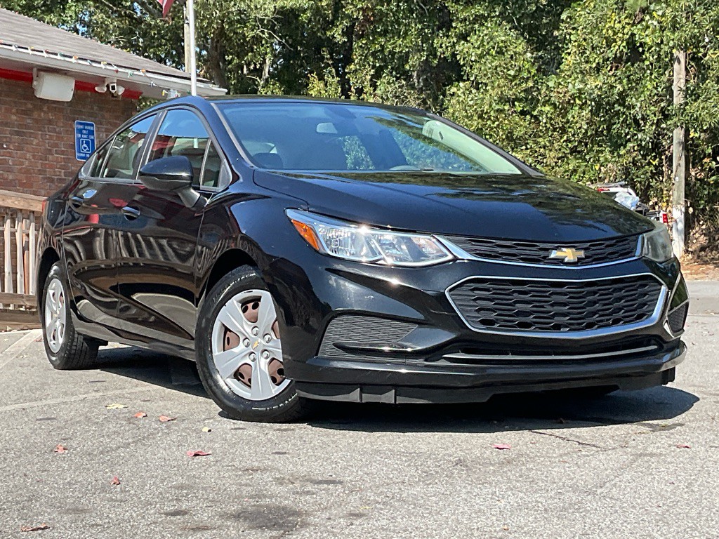 2018 Chevrolet Cruze Image 3