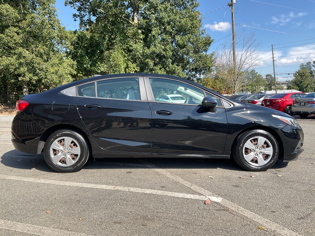 2018 Chevrolet Cruze Image 4