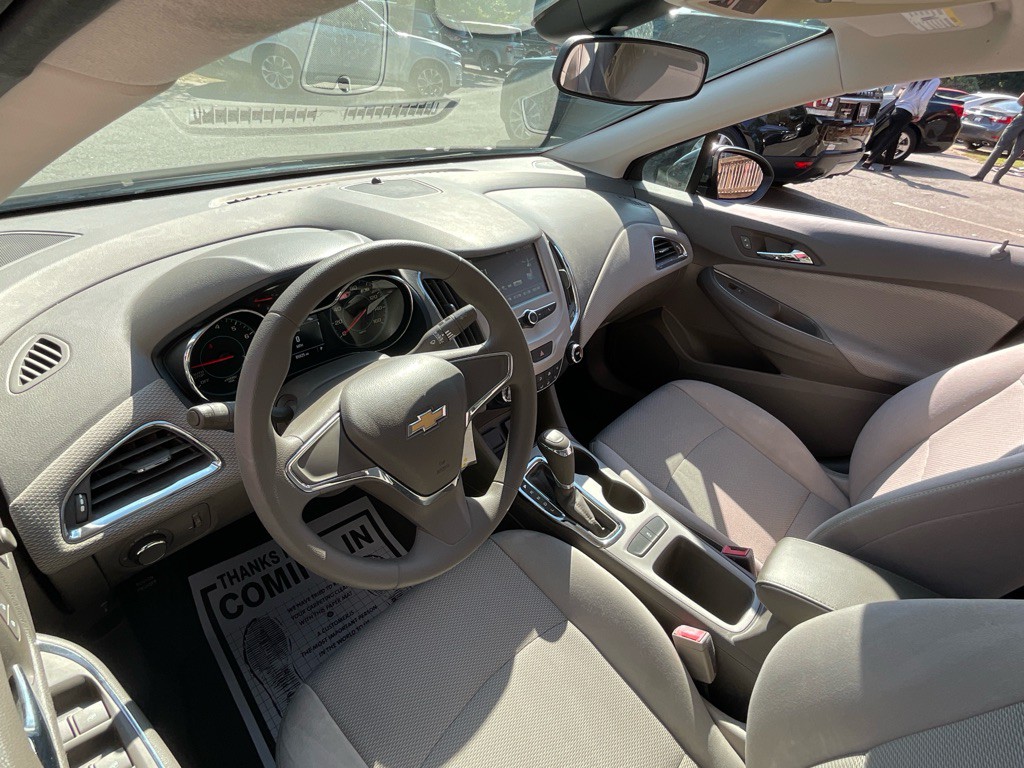 2018 Chevrolet Cruze Image 13