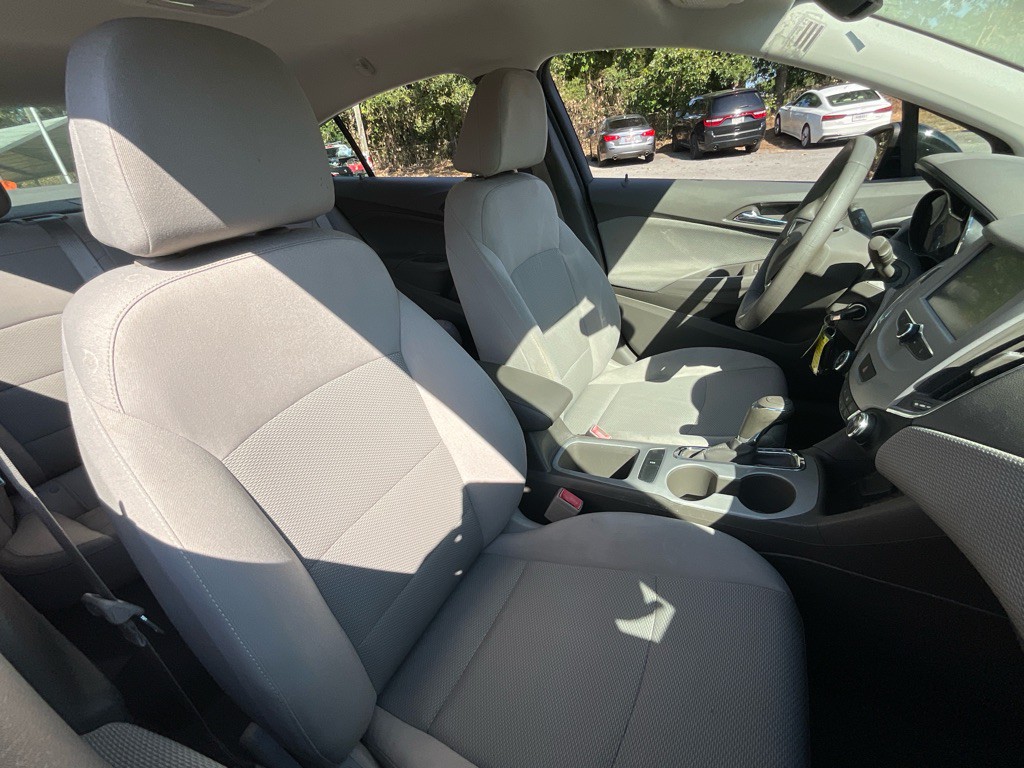 2018 Chevrolet Cruze Image 17